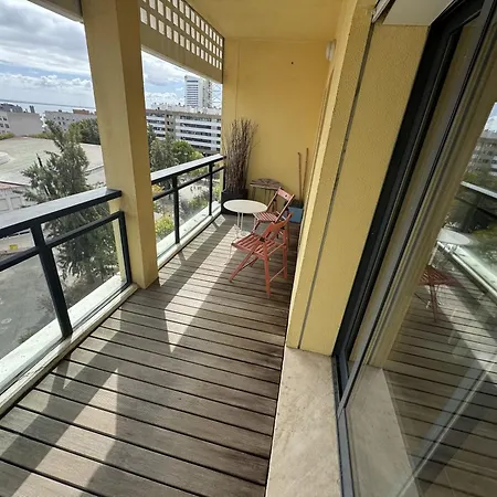 Tejo Balcony Expo אכסניה ליסבון